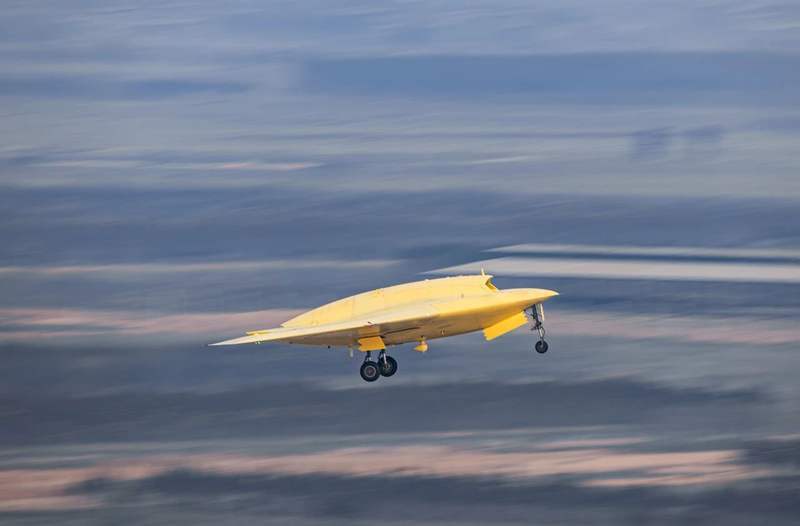 高空高速隐身无人机成功首飞开元棋牌重大突破！彩虹-7(图7)